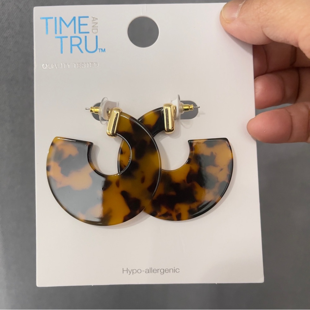 Time and Tru Tortoise Shell Hoop Earrings